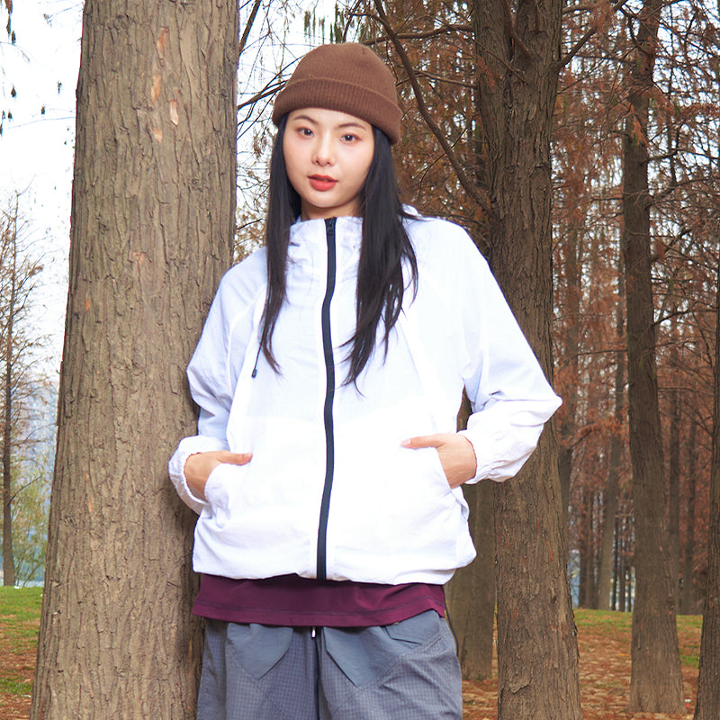 Long sleeved windbreaker