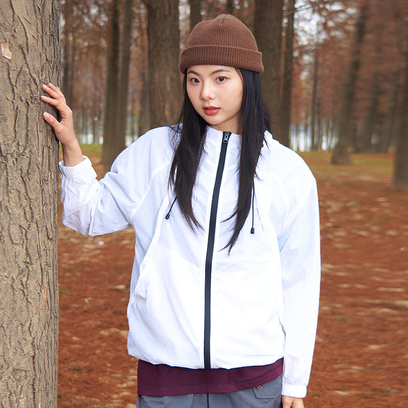 Long sleeved windbreaker