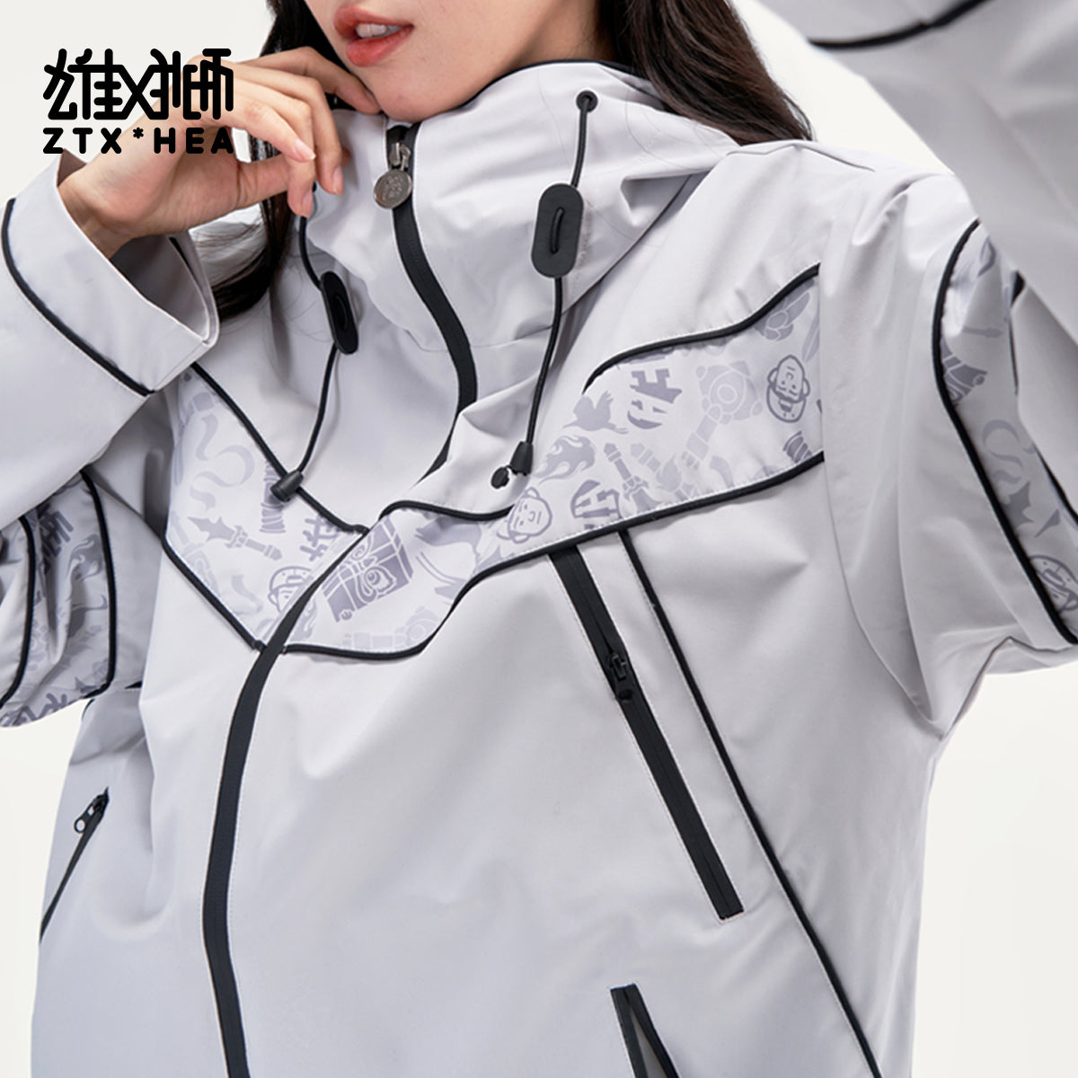 Long sleeved windbreaker