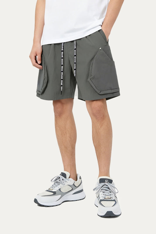HEA Men’s Lightweight Cargo Shorts, Casual Streetwear Utility Shorts with Lion Head Embroidery