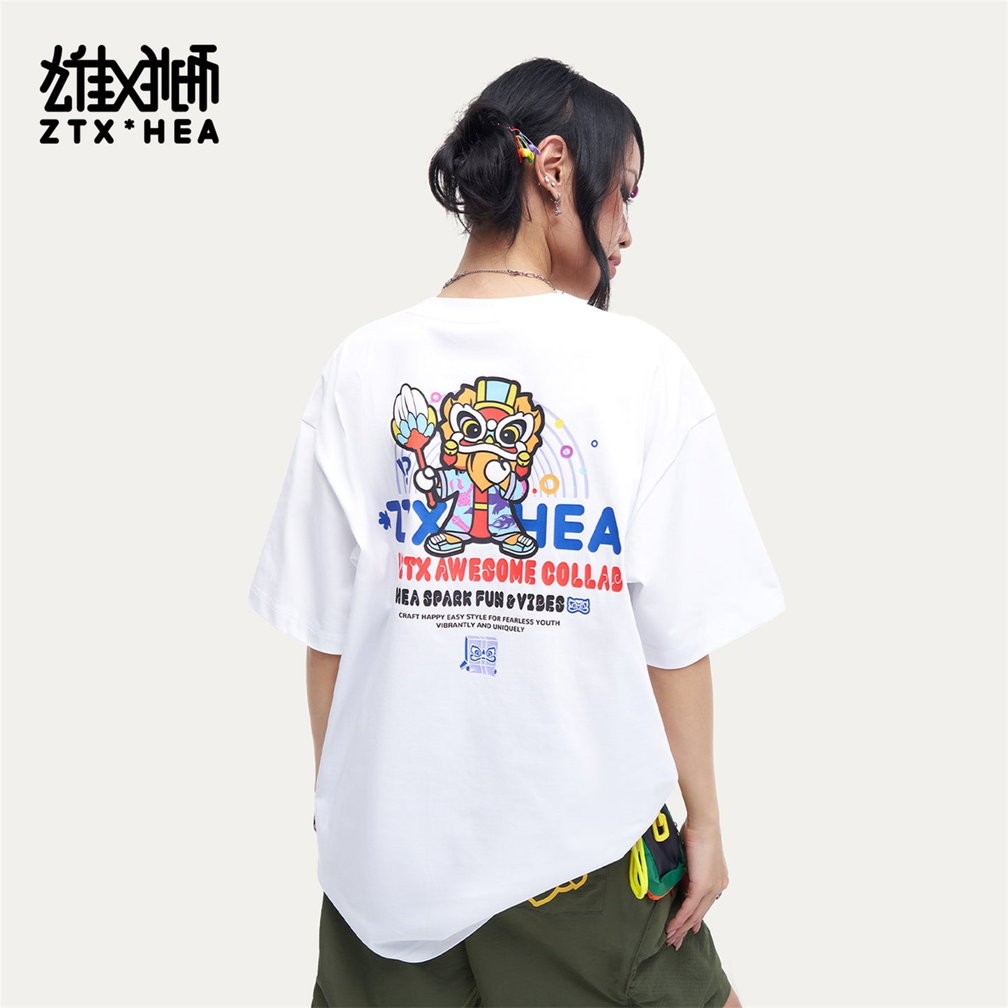 HEA Unisex Oversized Graphic T-Shirt, Crew Neck Cotton Tee with Bold Lion Print, Casual Streetwear Top for Men Women
