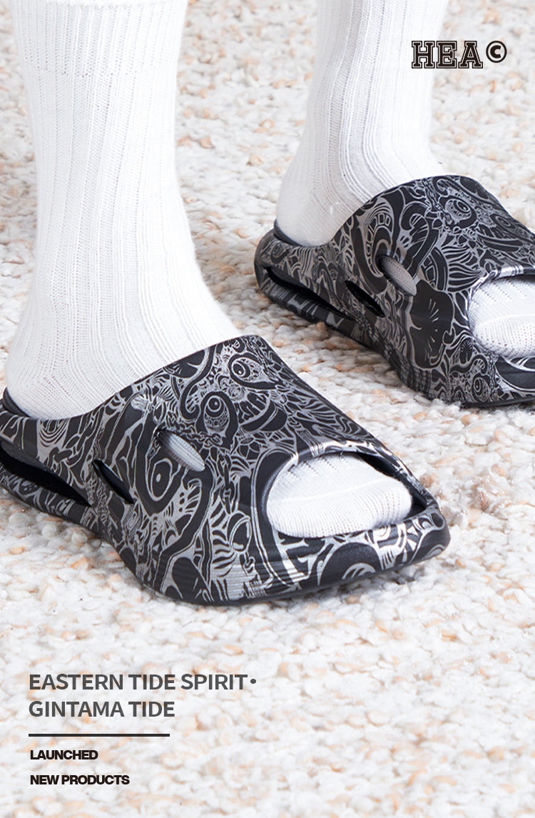 Sports and leisure slippers