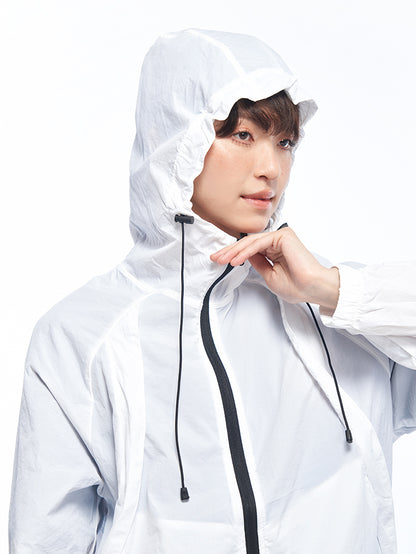 Long sleeved windbreaker