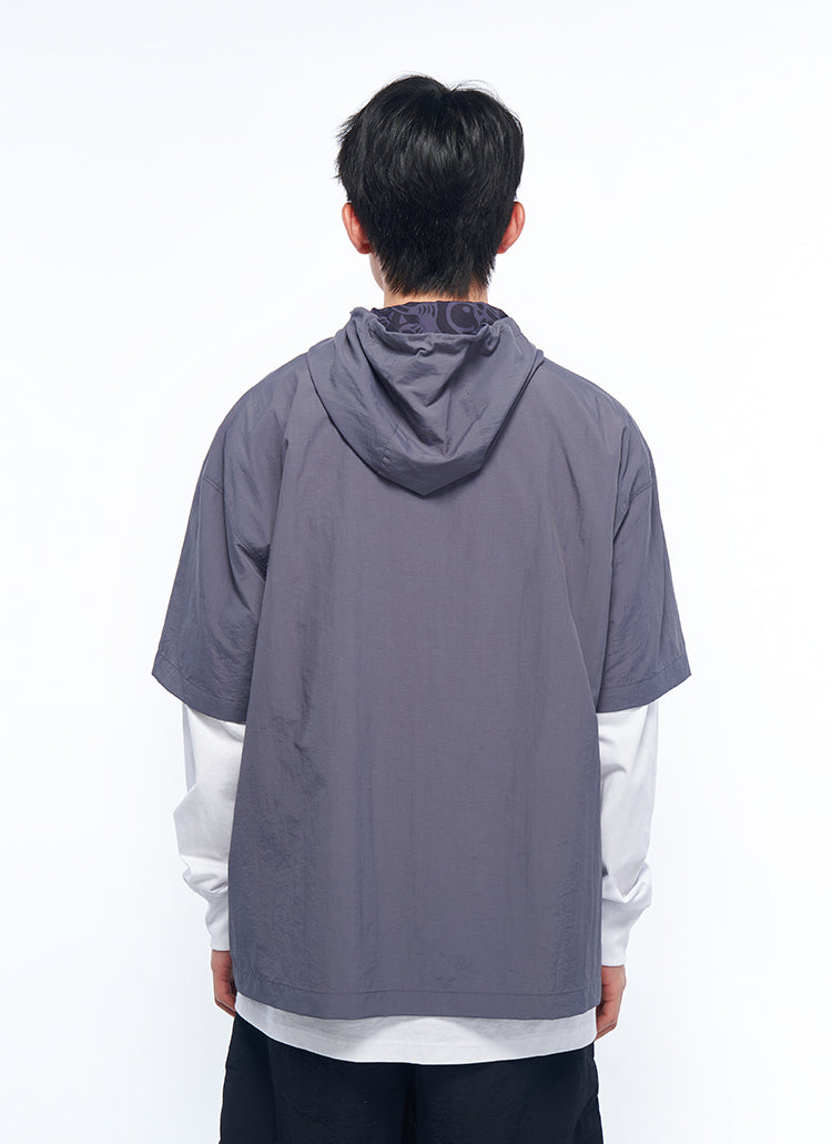 Short sleeved windbreaker