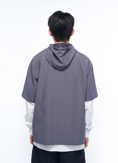Short sleeved windbreaker